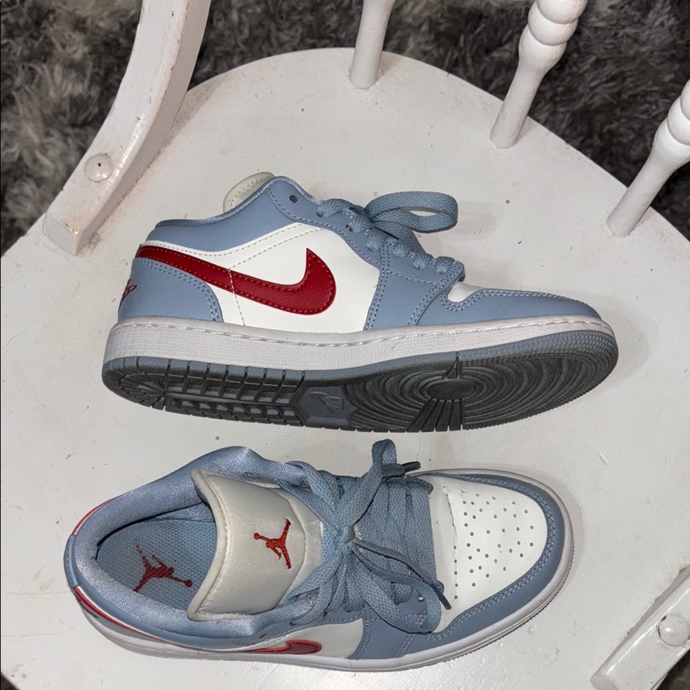 Nike | Air Jordan 1 Low “blue whisper dune red”